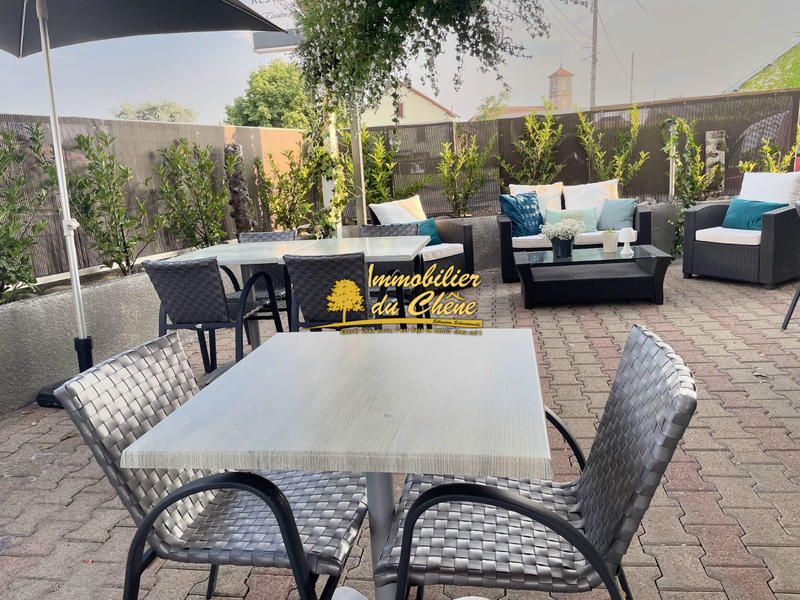 Maison - 218 m² - 10 pièces