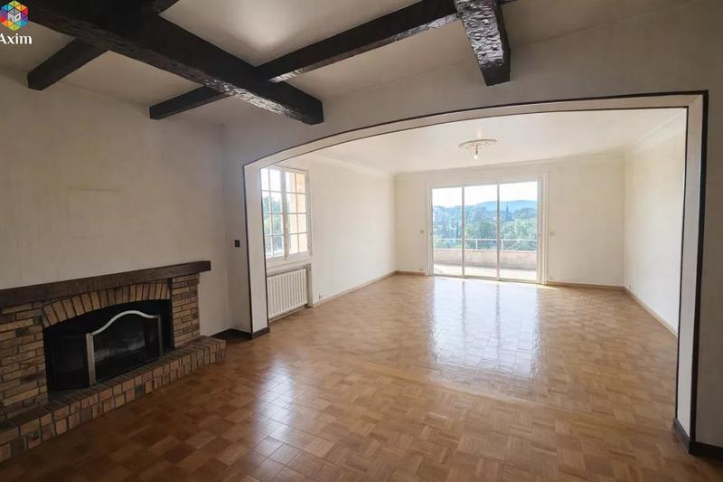 Villa - 218 m² - 8 pièces