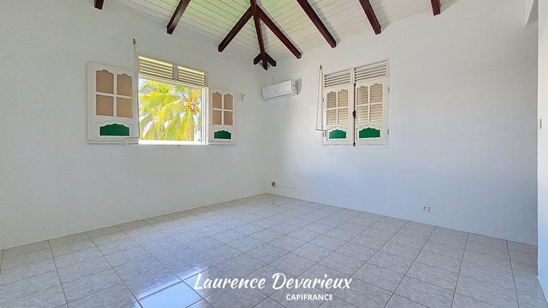 Maison - 204 m² - 5 pièces
