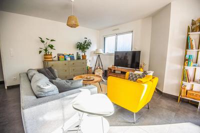 Maison - 97 m² - 5 pièces