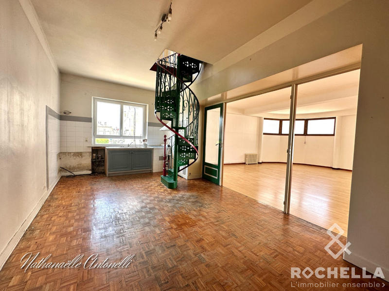 Immeuble - 437 m² - 3 pièces