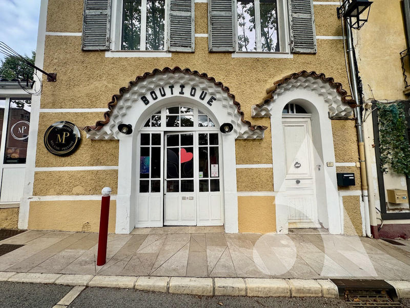 Local commercial - 145 m²