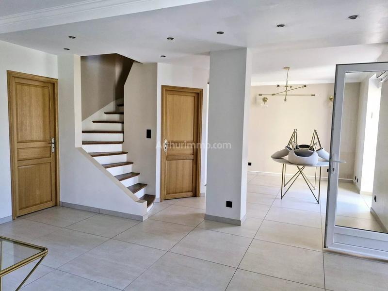 Maison - 110 m² - 6 pièces