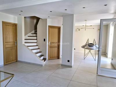 Maison - 110 m² - 6 pièces