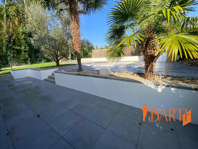 Villa - 185 m² - 6 pièces