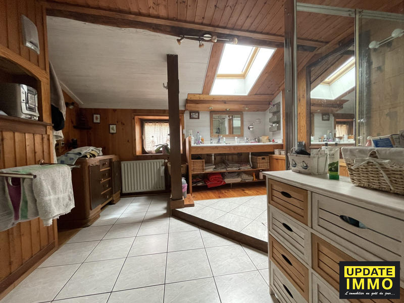 Maison - 139 m² - 7 pièces