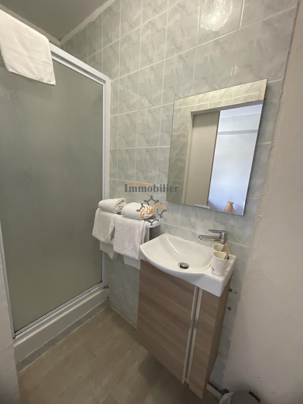 Fonds de commerce - Magasins - 330 m²