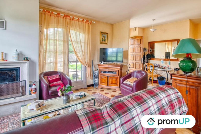 Maison traditionnelle - 147 m² - 6 pièces