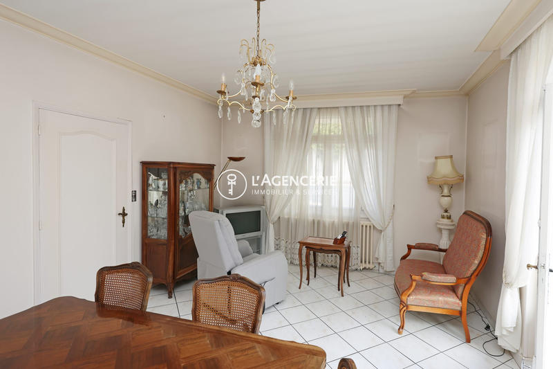 Maison traditionnelle - 104 m² - 4 pièces