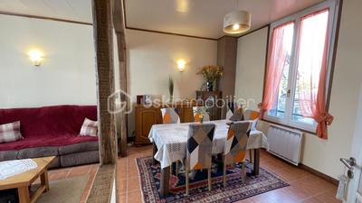 Maison traditionnelle - 70 m² - 4 pièces