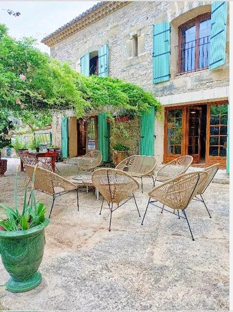 Mas - 306 m² - 10 pièces