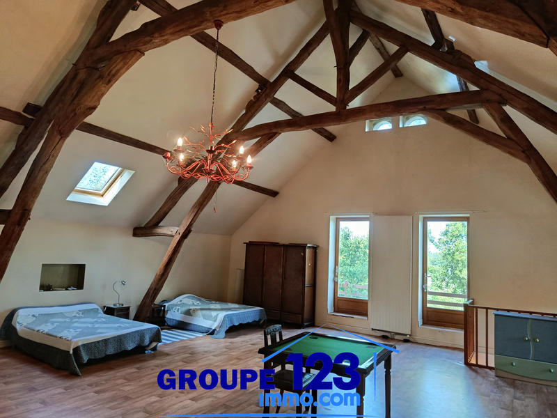 Maison - 203 m² - 5 pièces