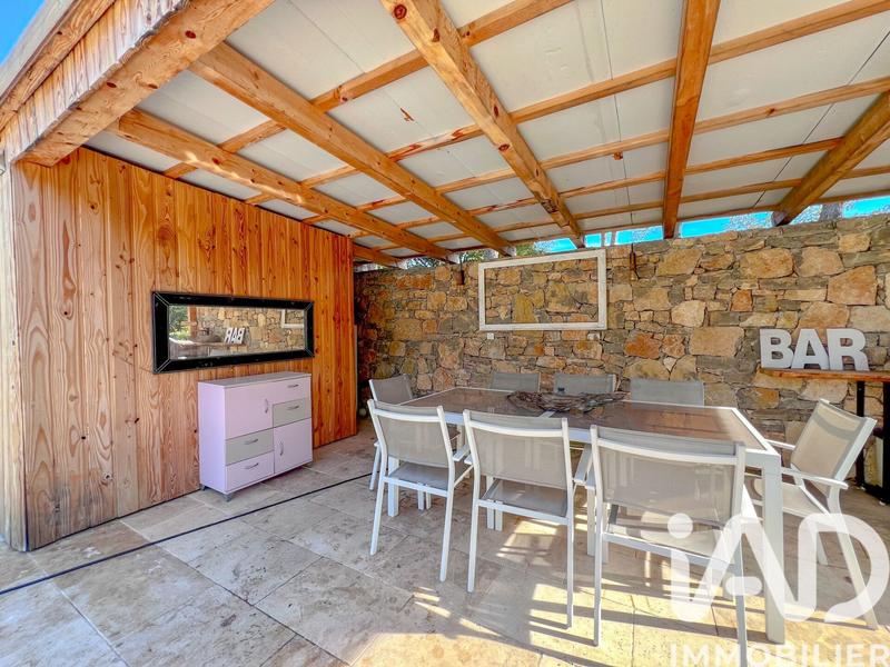 Maison - 185 m² - 5 pièces