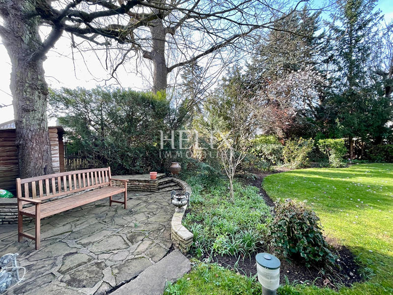 Maison - 200 m² - 7 pièces