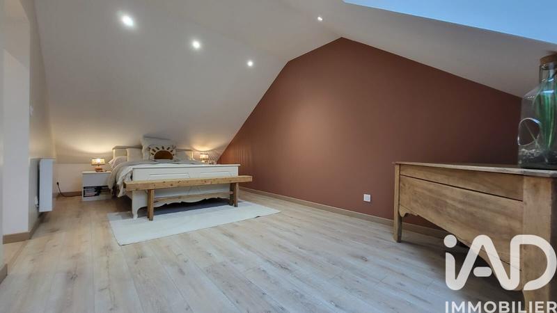 Maison - 99 m² - 5 pièces