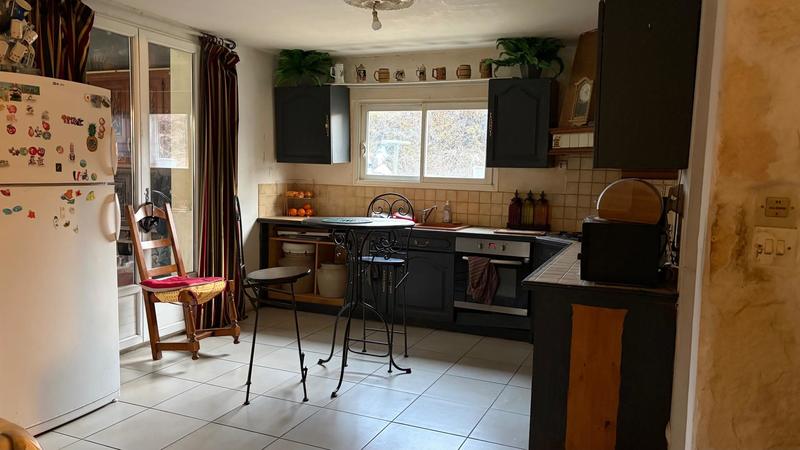 Maison - 187 m² - 9 pièces