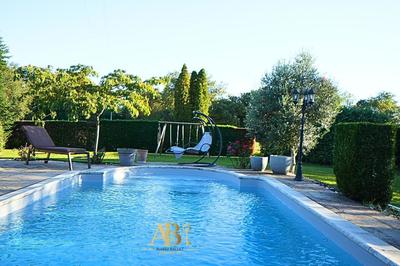 Maison - 102 m² - 4 pièces