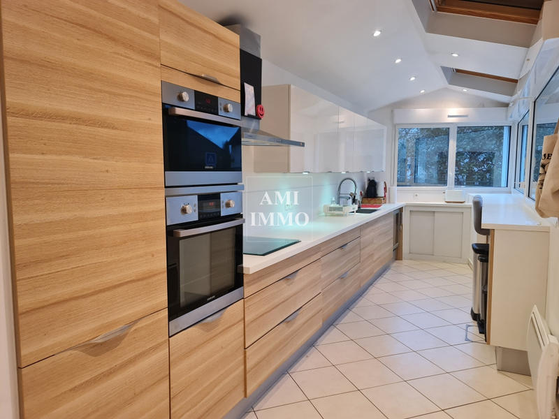 Maison - 165 m² - 7 pièces