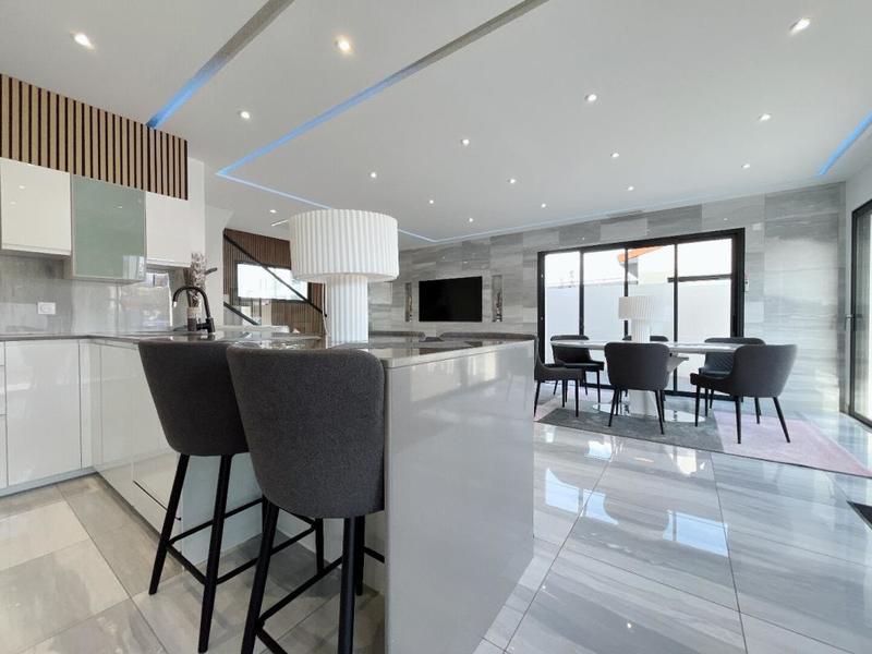 Maison - 105 m² - 5 pièces