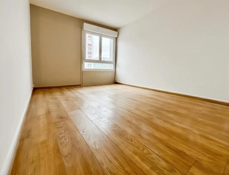 Appartement - 90 m² - 5 pièces