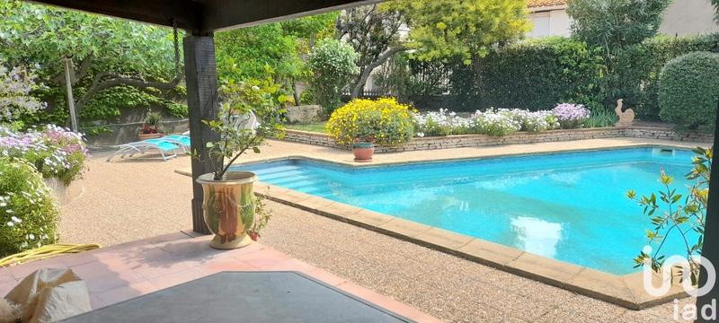 Maison - 330 m² - 10 pièces