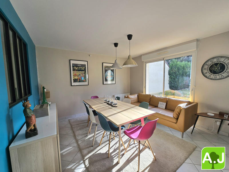 Maison - 90 m² - 5 pièces