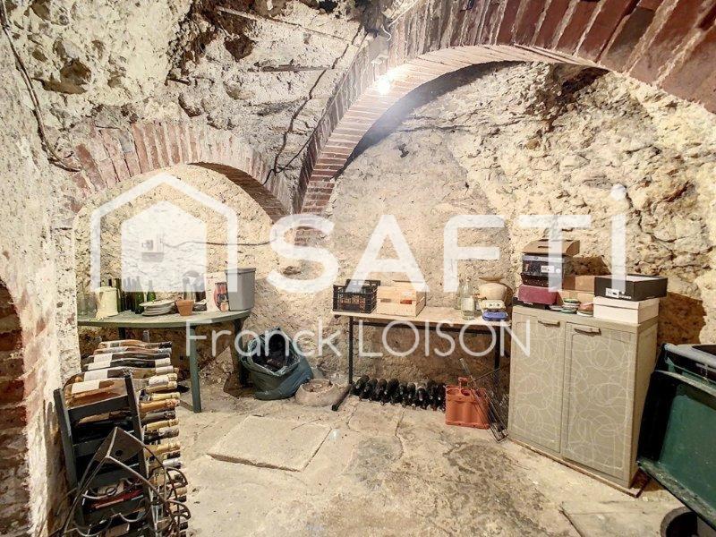 Maison - 203 m² - 7 pièces