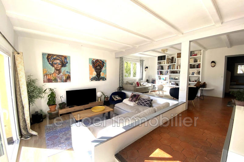 Maison - 200 m² - 1 pièce