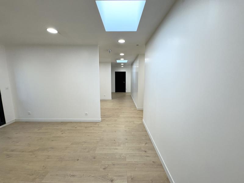 Bureau - 575 m² - 18 pièces