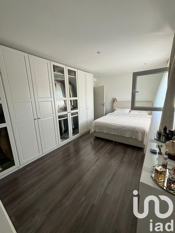 Maison - 143 m² - 8 pièces