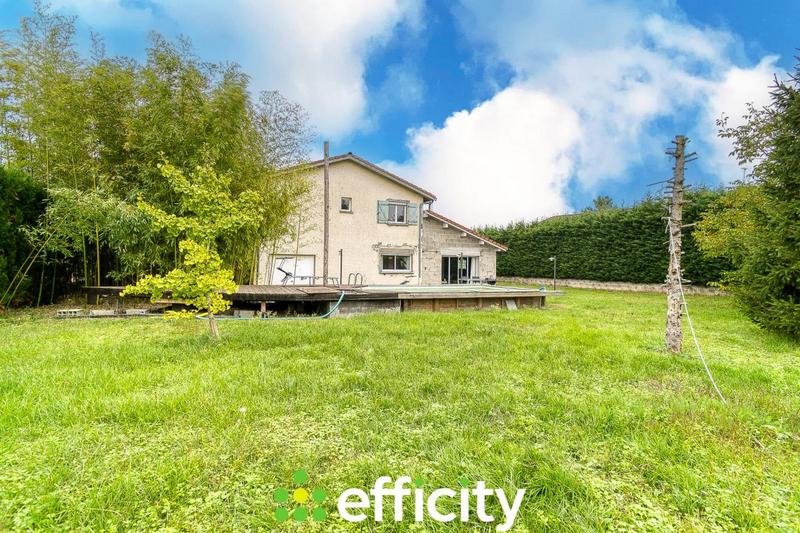 Maison - 186 m² - 7 pièces