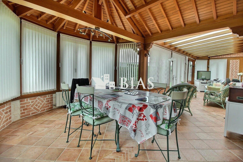 Viager - Maison traditionnelle - 145 m² - 6 pièces