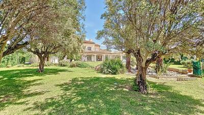 Villa - 310 m² - 8 pièces