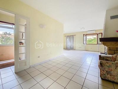 Maison traditionnelle - 106 m² - 4 pièces