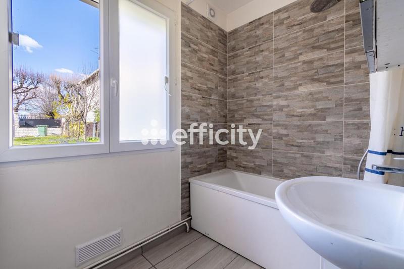 Pavillon - 105 m² - 6 pièces