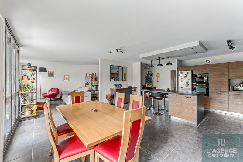 Appartement - 99 m² - 3 pièces