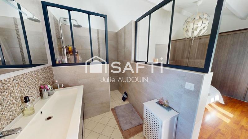 Maison - 217 m² - 9 pièces