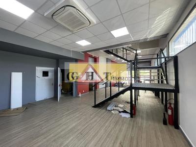 Local commercial - 966 m²