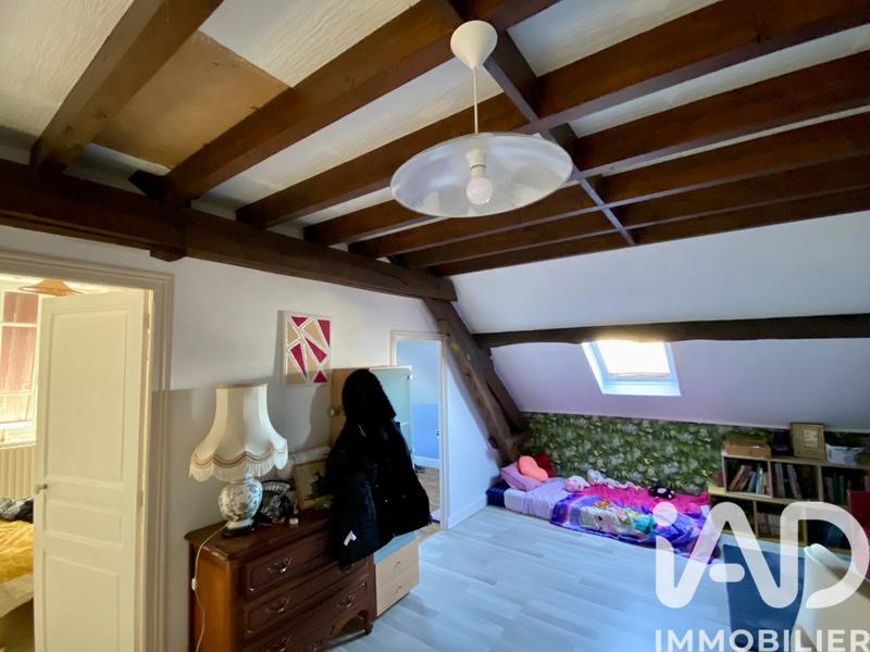 Maison - 180 m² - 9 pièces