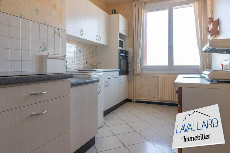 Appartement - 72 m² - 5 pièces