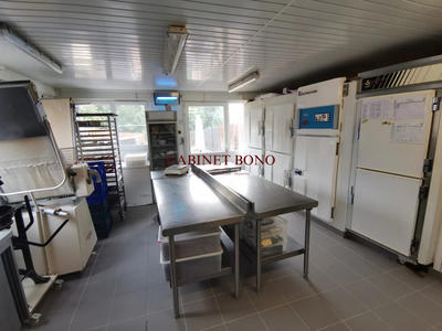 Fonds de commerce - 400 m²