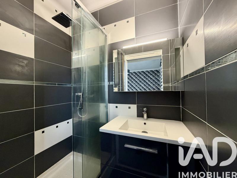 Maison - 196 m² - 7 pièces