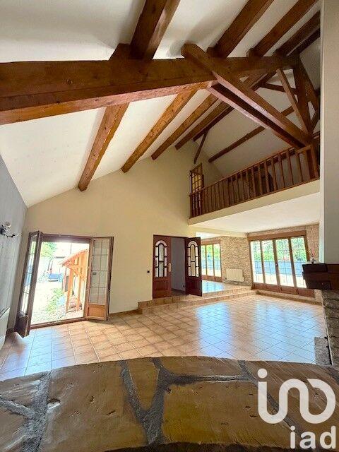 Maison - 143 m² - 5 pièces