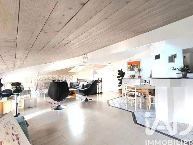 Maison de ville - 230 m² - 8 pièces