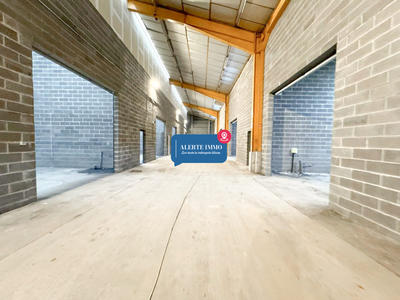 Entrepôt - 219 m²