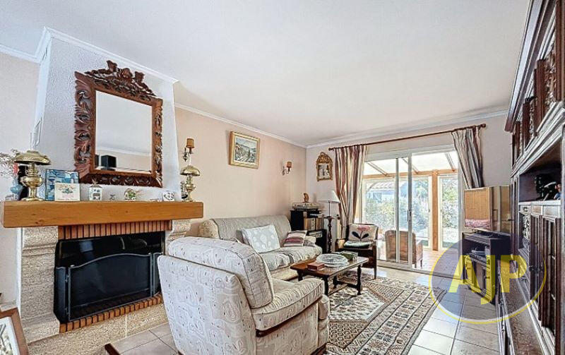 Maison - 96 m² - 4 pièces