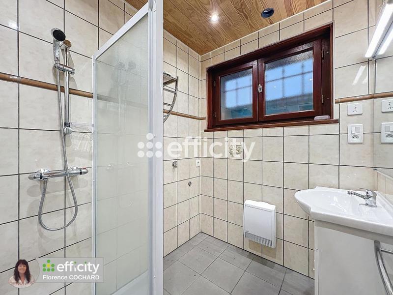 Maison - 220 m² - 7 pièces