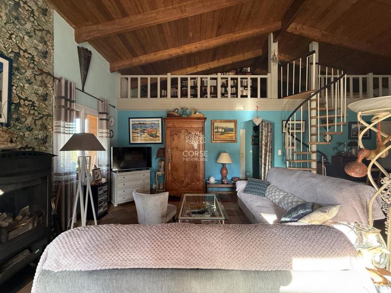 Villa - 203 m² - 4 pièces