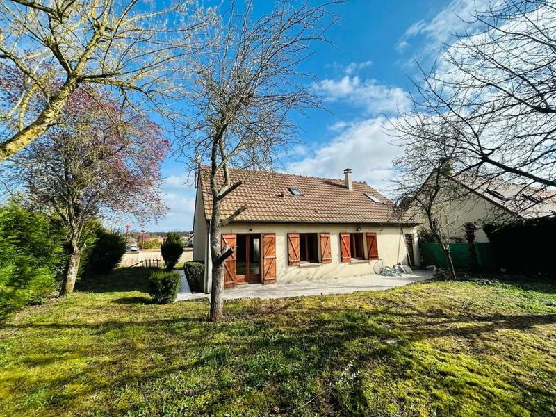 Maison - 96 m² - 5 pièces