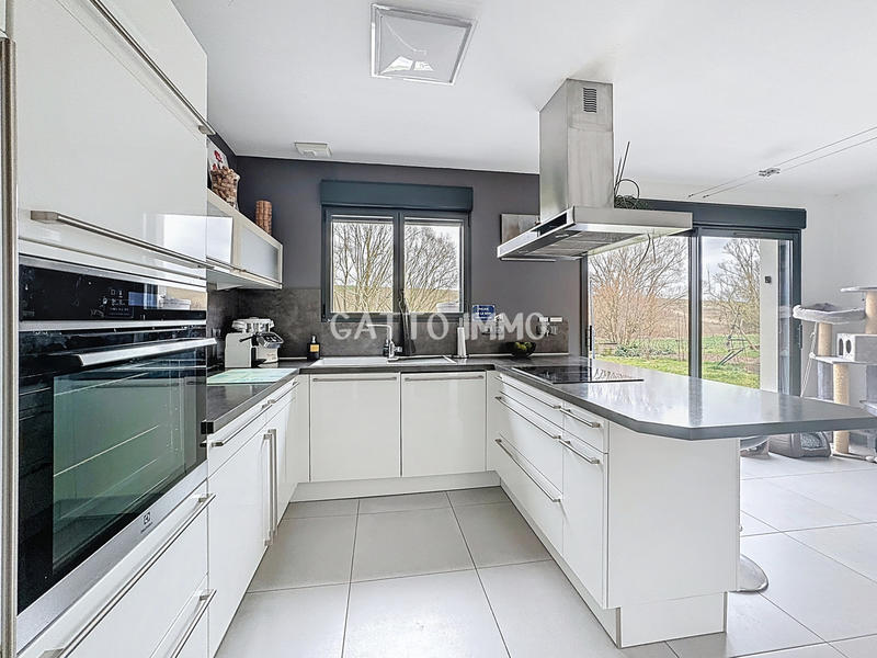 Maison - 177 m² - 7 pièces